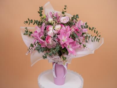 Elegant Lilies Bouquet